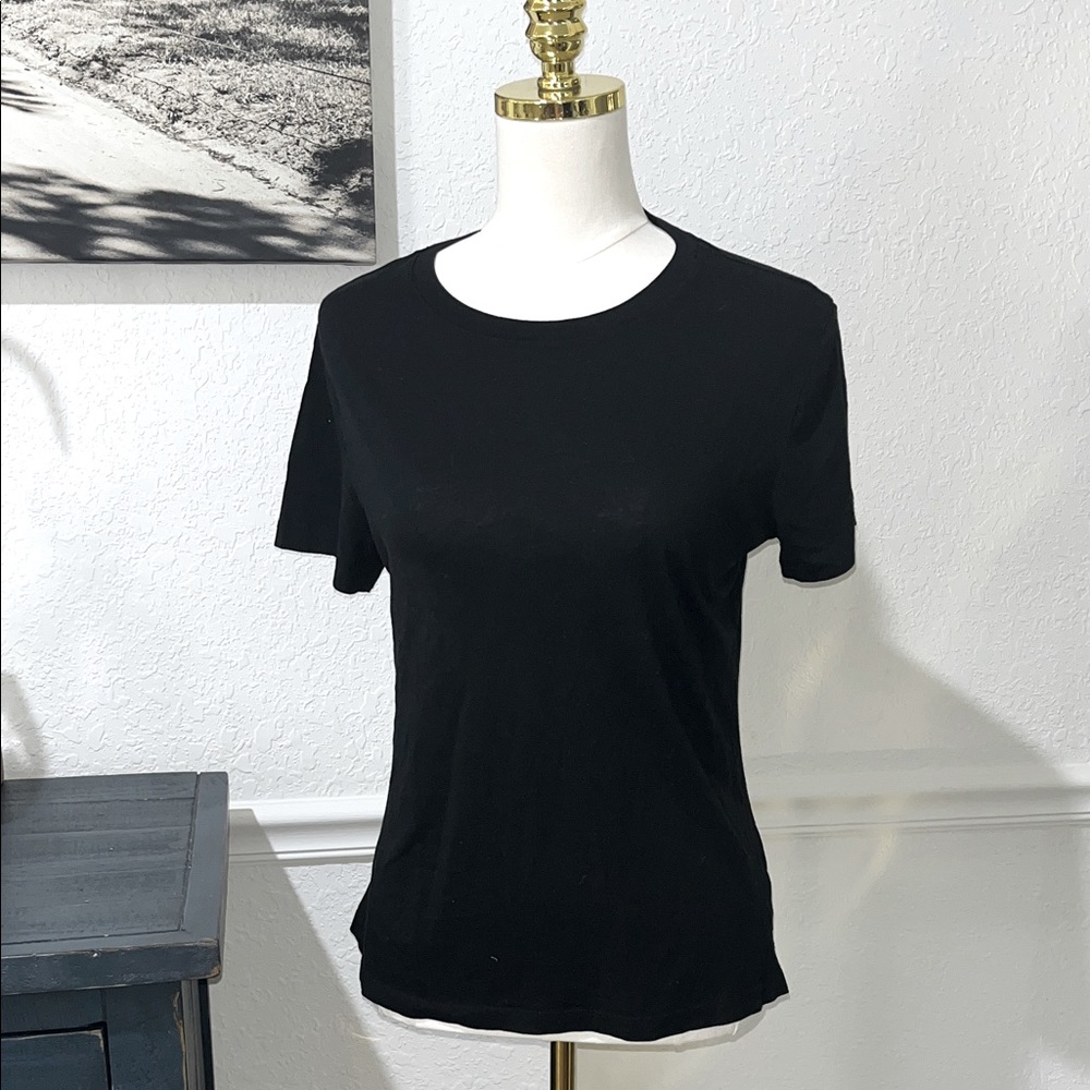 ❤️‍🔥 4 for $20 (bundle) Target Black Short Sleeve Women's Tee